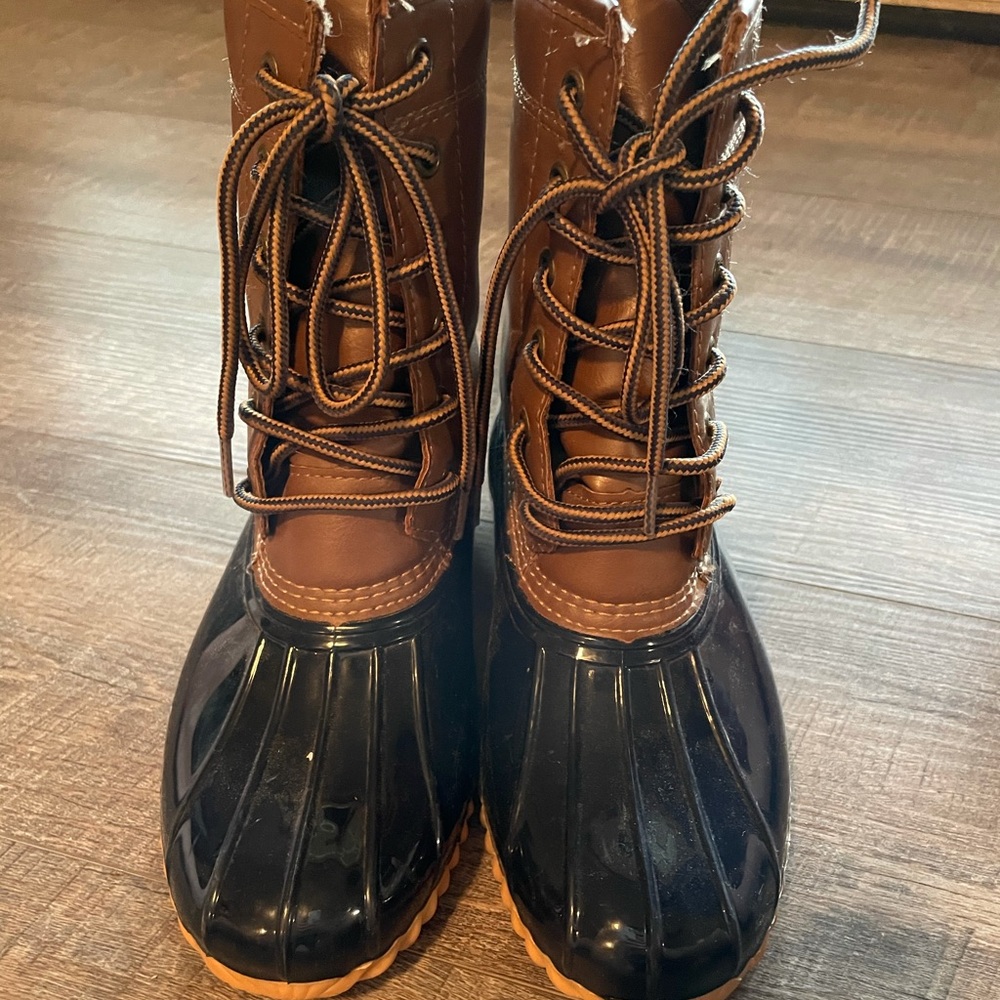 Like New Duck Boots